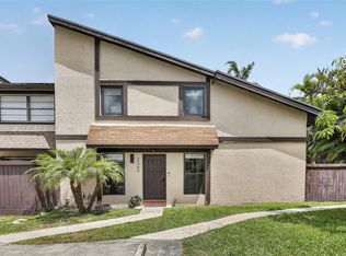 Bayberry Lake, Hollywood, FL 33024