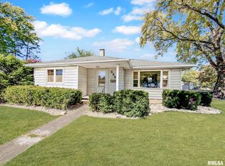 989 E Fremont St, Galesburg, IL 61401