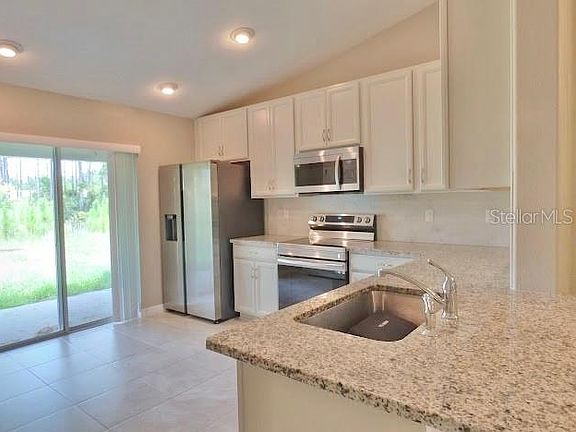 5th image of 74 Emerson Dr #A