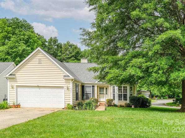 6306 Breitling Grove Pl, Charlotte, NC 28212
