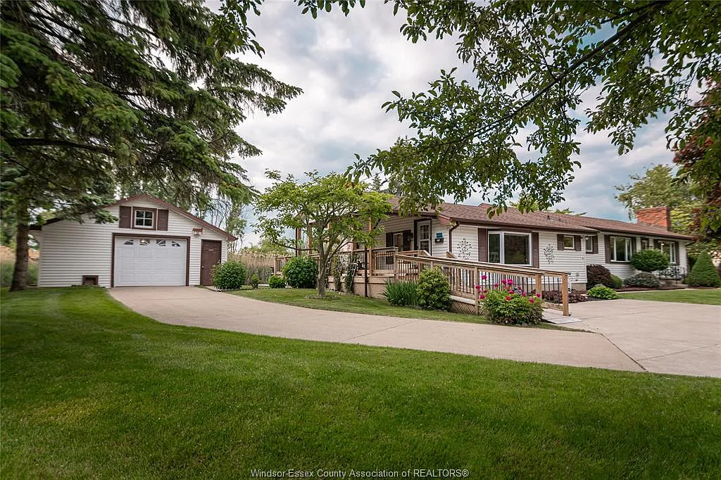 3 bed, $2,850 — Photo 2