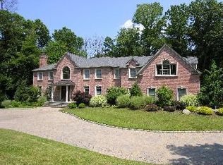 71 Dimmig Rd, Upper Saddle River, NJ 07458