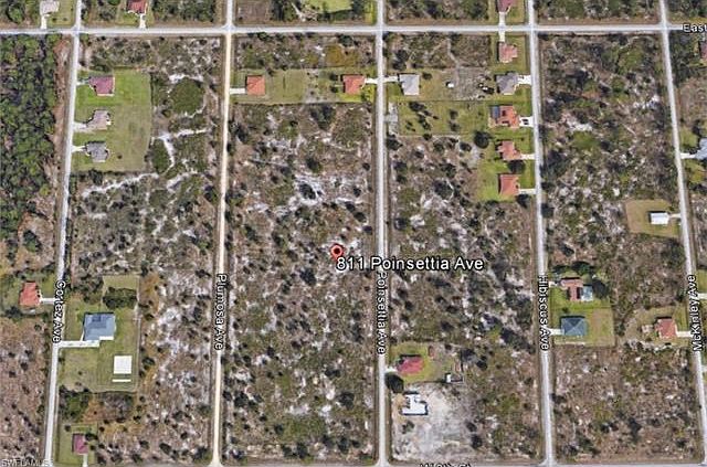 2nd image of 811 Poinsettia Ave