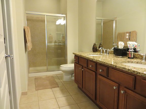 4th image of 34 Southampton Dr Unit 34