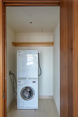 Rented by 212 Consulting Corp | media 21