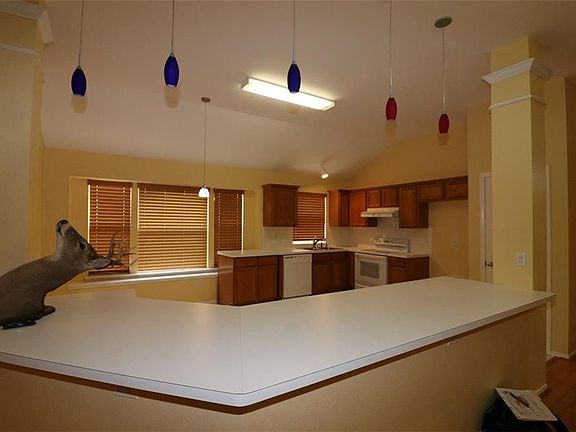 4th image of 5612 Indian Hill Dr