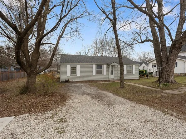 304 Ivy St, Garden City, MO 64747