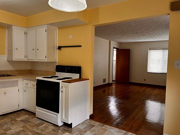 3rd image of 1425 Old Lane Ave #3