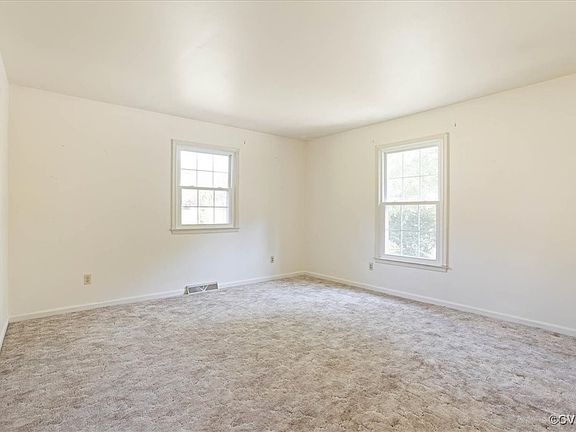 4th image of 10900 Whitepine Dr