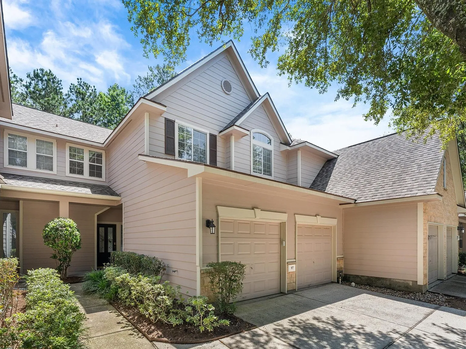 3 bed, 2.5 bath, 1706 sqft, $1,750 — Photo 3