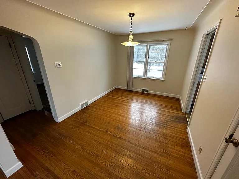 5005 Glenwood St — Photo 5