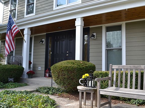 4th image of 831 Salceda Dr