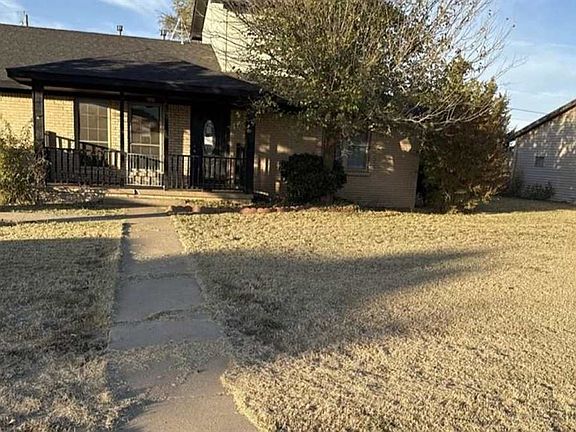 2nd image of 209 E 4th St