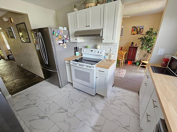 5th image of 2021 Marine Dr