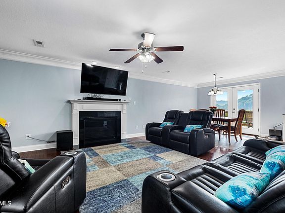 3rd image of 1750 Point Wood Dr