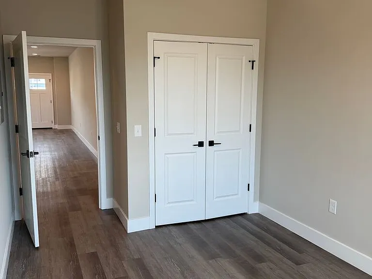 Salem Run Apartments Phase 2 — Photo 254