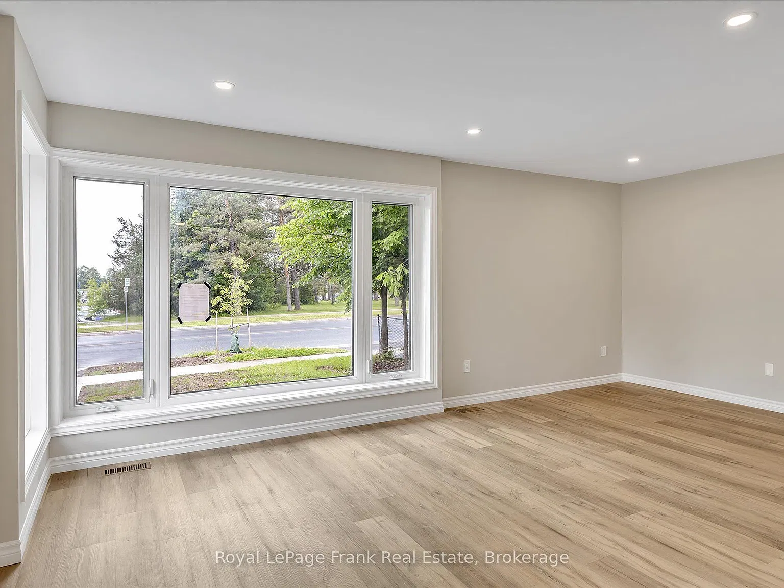 3 bed, $2,500 — Photo 2