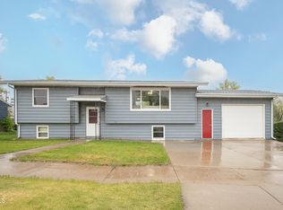 407 7th St N, New Salem, ND 58563