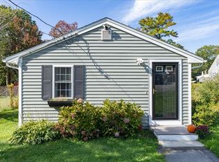 13 Mayflower Rd, Holbrook, MA 02343