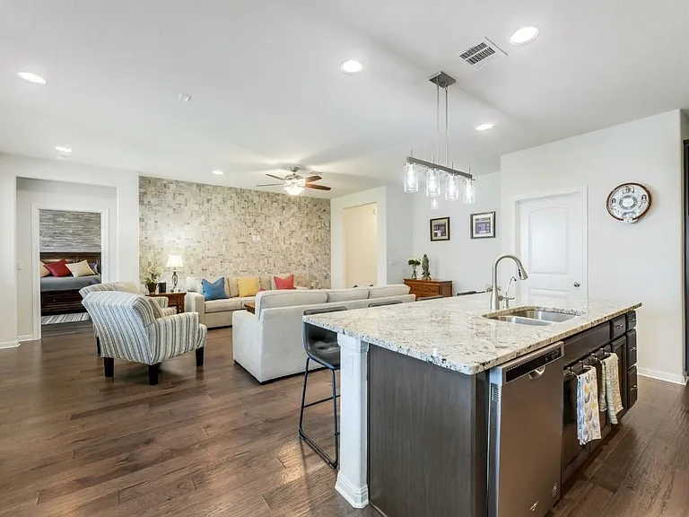 4505 Arques Ave — Photo 7