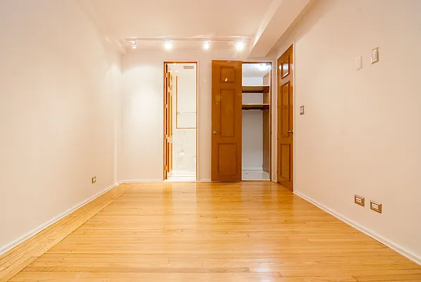 Rented by WAM Partners - William Moses Co. | media 22