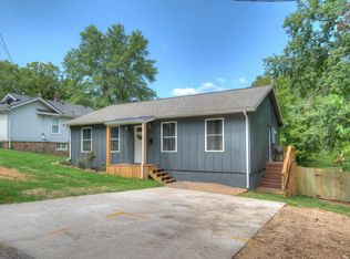 916 Hearrell St, Neosho, MO 64850