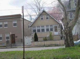102 S Devine St, Newark, NJ 07106