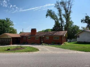 606 Killarney Dr, Greenville, IL