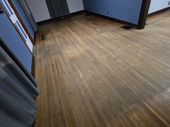 5th image of 435 N Sherman Dr