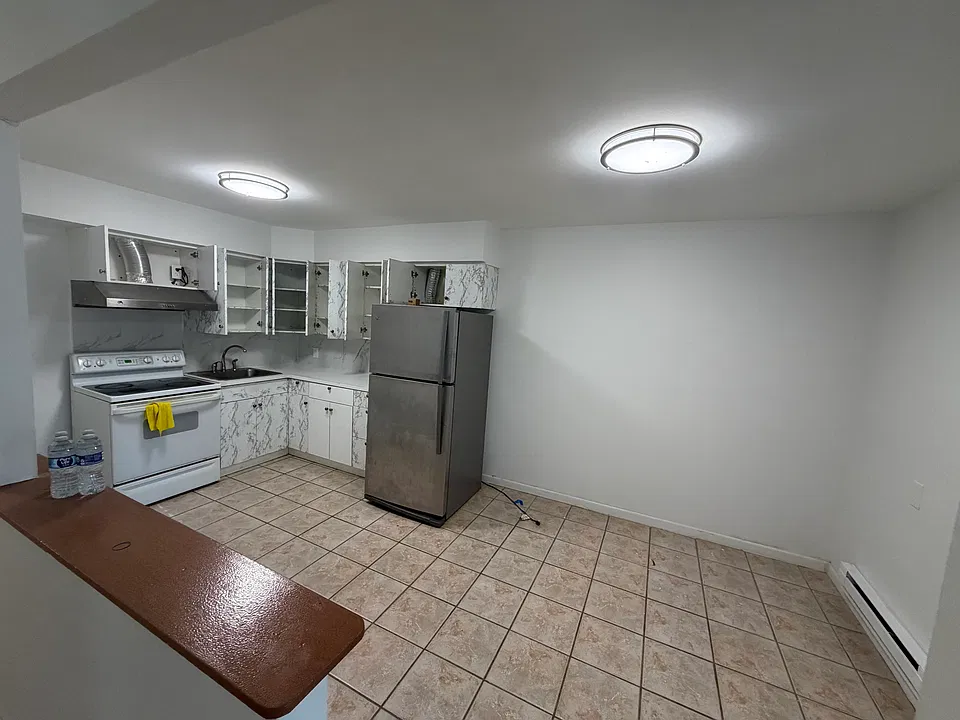 12XX 118th St #3