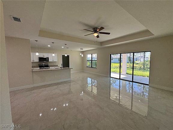 3rd image of 301 Petite Cir