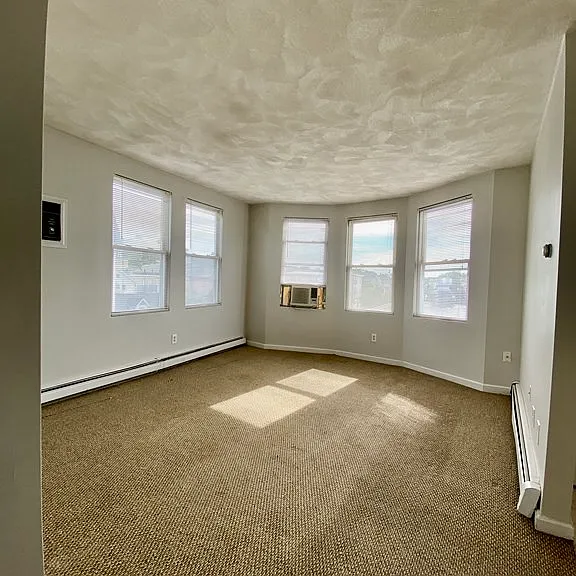 594 Somerville Ave #2B — Photo 6