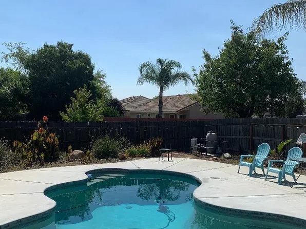 1869 W Mallard Way, Hanford, CA 93230