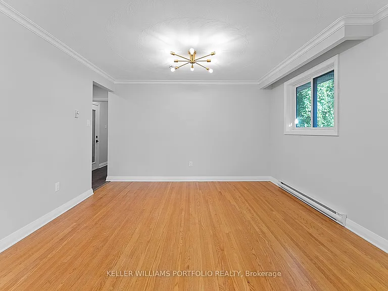 32 Gatesview Ave #UPPER — Photo 14