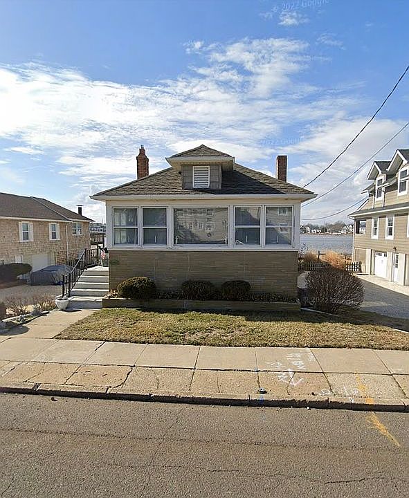 2nd image of 1409 Ocean Ave