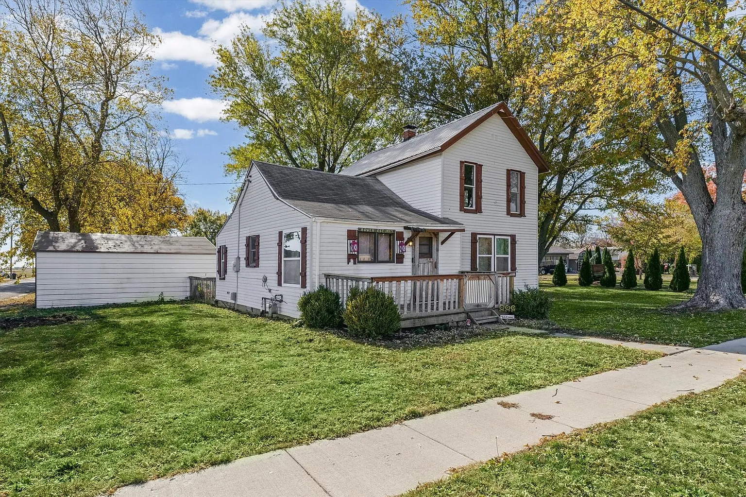 328 E Pera St photo 1