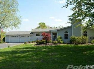 5140 Mid American Ln, Washington, MO 63090