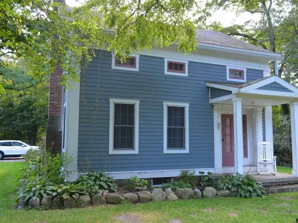 947 Charlton Rd, Schenectady, NY 12302