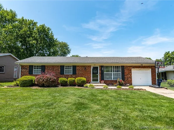 608 Denton Avenue, Sellersburg, IN 47172