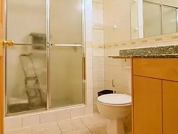 5th image of 294 Broome St APT 2B