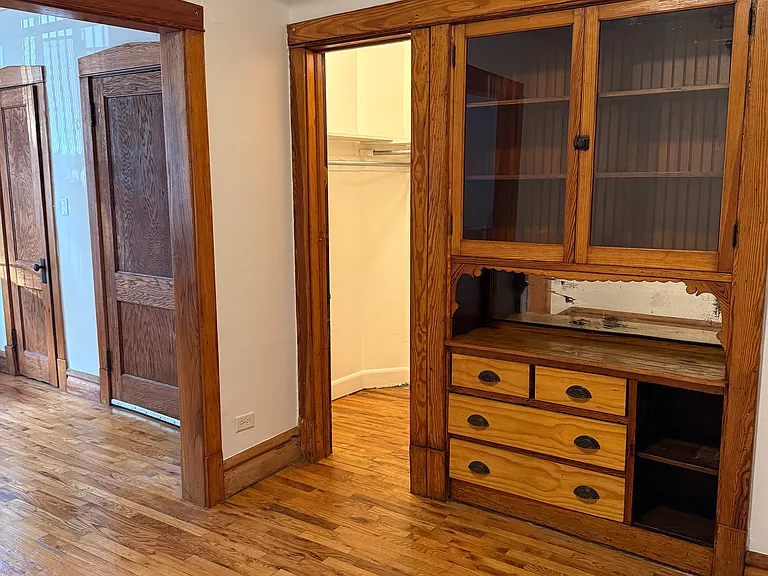 1723 N Kedzie Ave — Photo 10