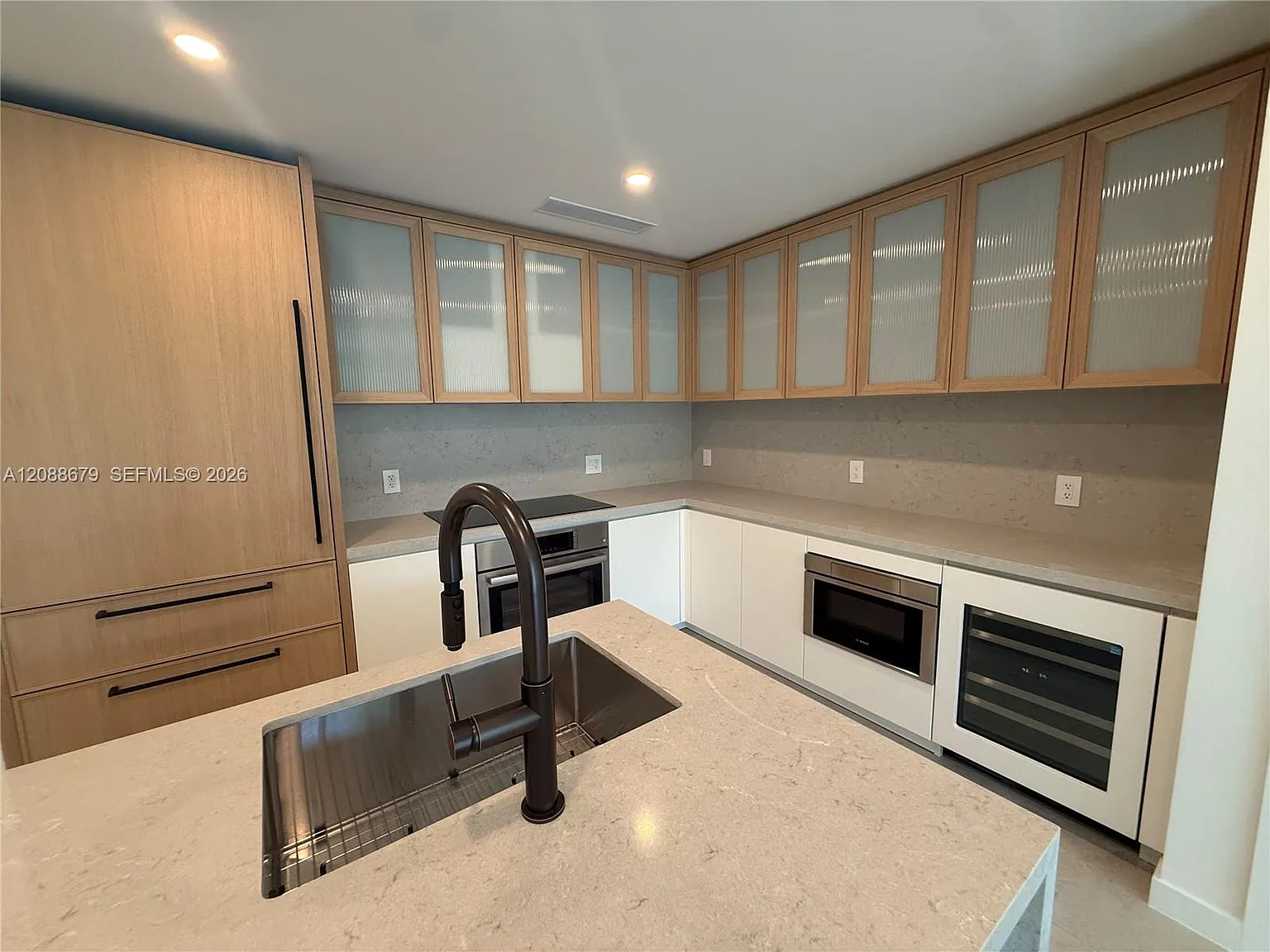 2 bed, 2.0 bath, $12,000 — Photo 4