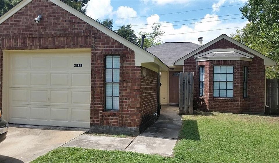 1st image of 2523 Silver Trumpet Dr