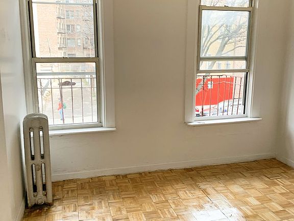 3rd image of 2328 28th Ave APT 3F