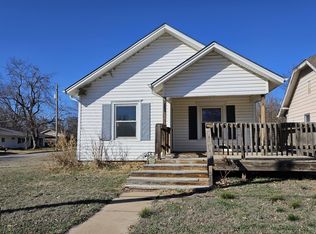 1002 Ann St, Winfield, KS 67156