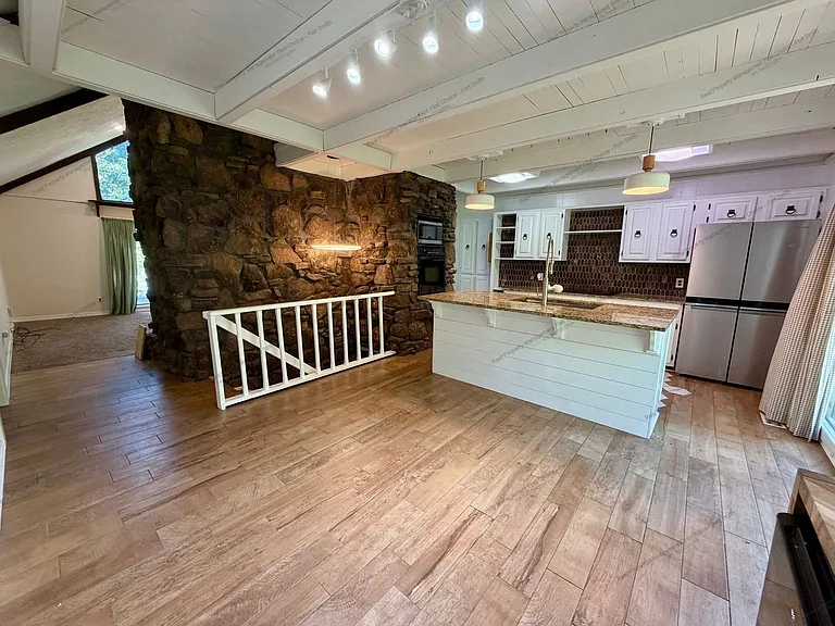 602 Azure Hills Dr — Photo 8