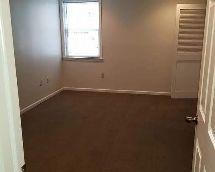 500 W State St #2 — Photo 13