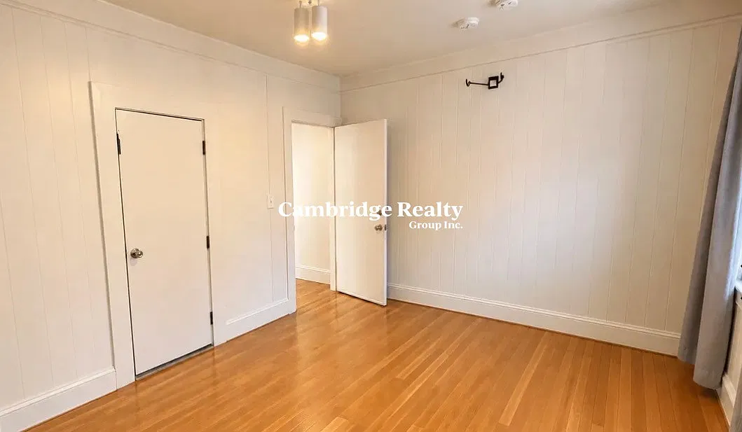 3 bed, 2.0 bath, 1200 sqft, $3,900 — Photo 4