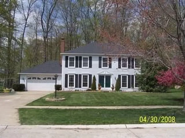 20686 Wildwood Ln, Strongsville, OH 44136