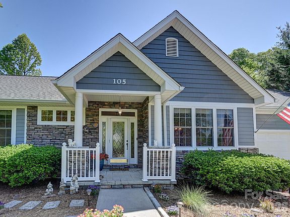 3rd image of 105 Spring Path